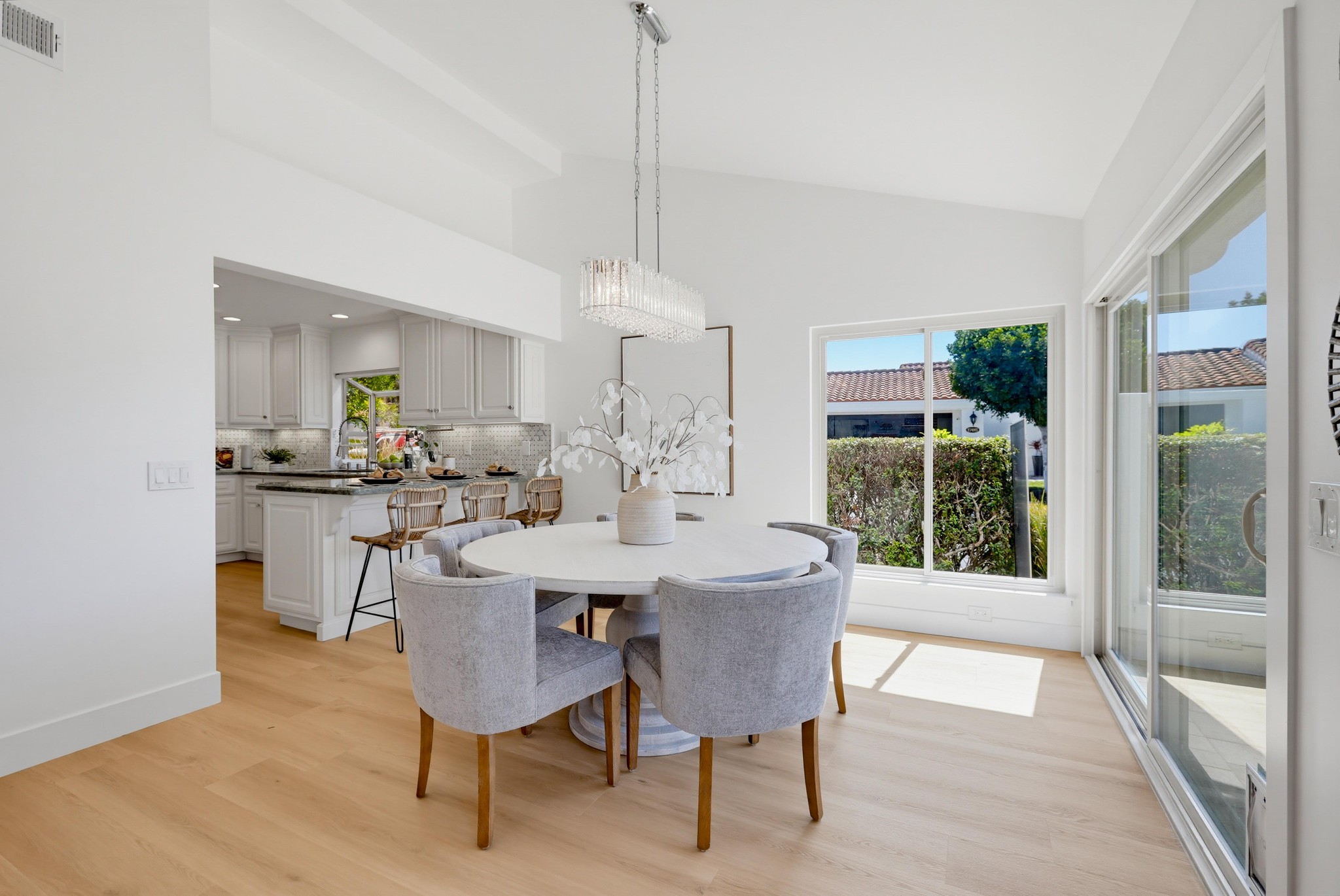 Virtual tour photo 17 of 92 for 31911 Via Flores #27
