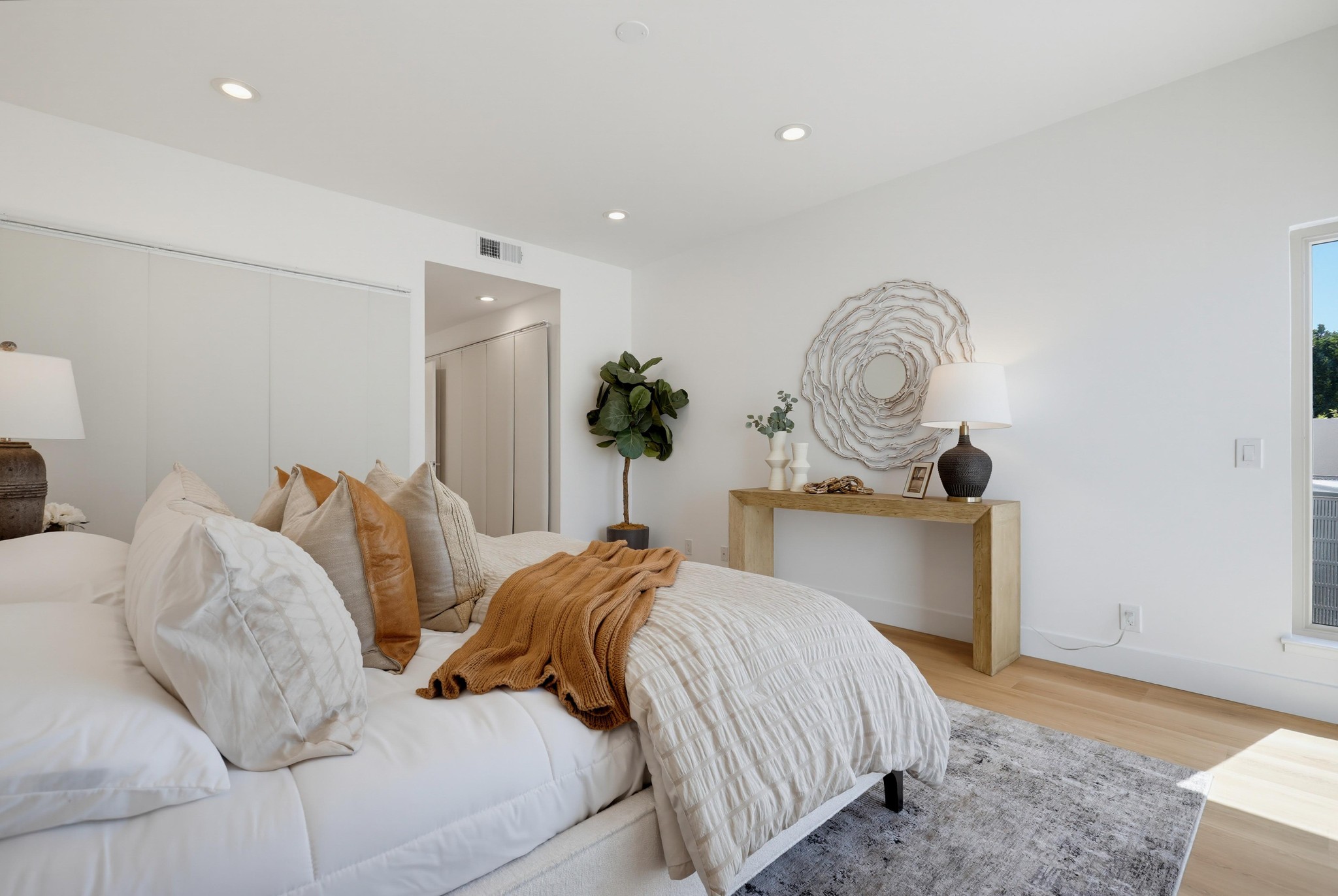 Virtual tour photo 47 of 92 for 31911 Via Flores #27