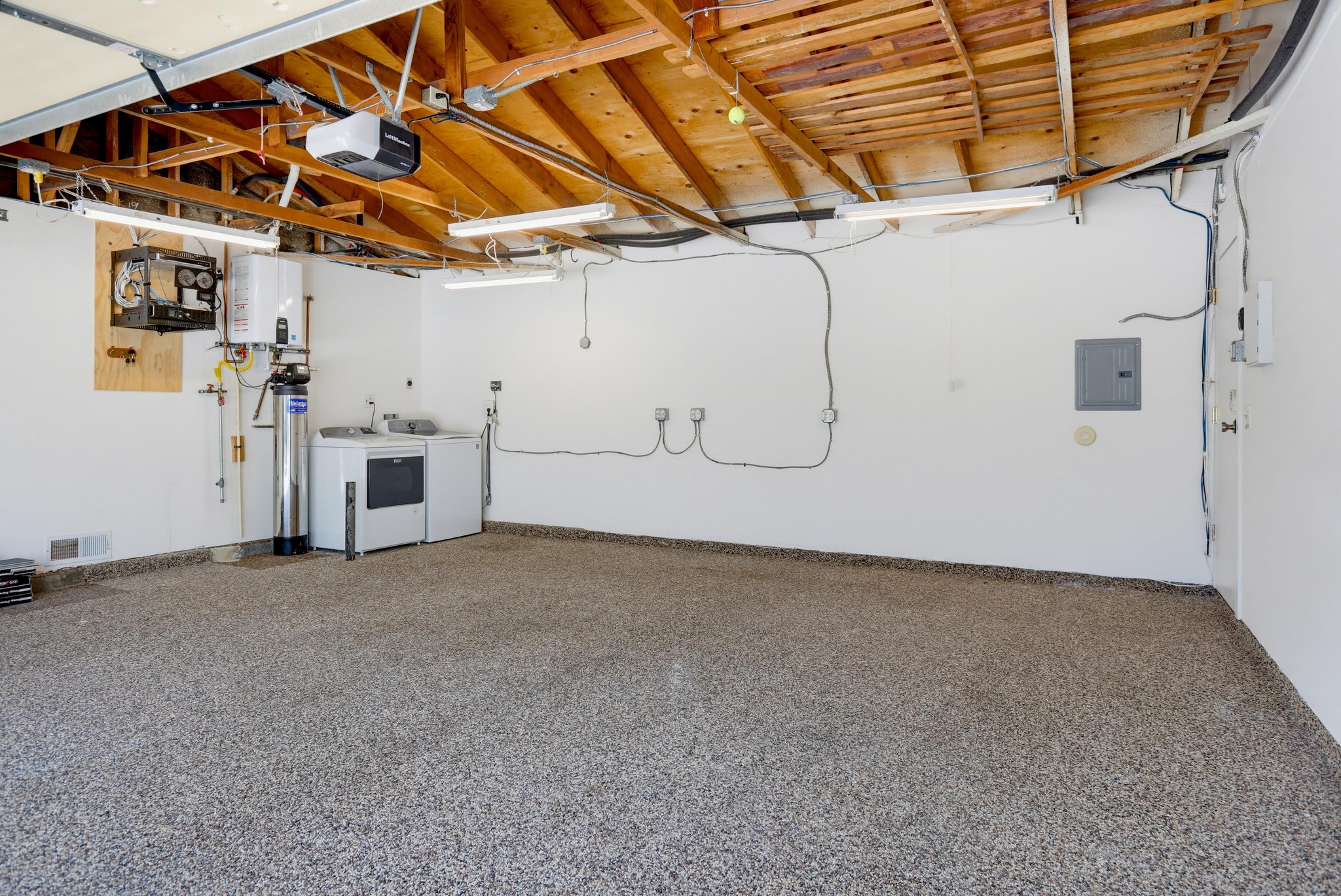 Virtual tour photo 73 of 92 for 31911 Via Flores #27