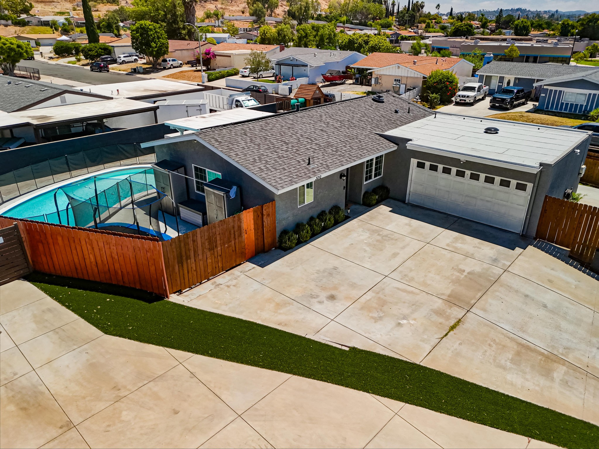 Virtual tour photo 1 of 44 for 320 James St