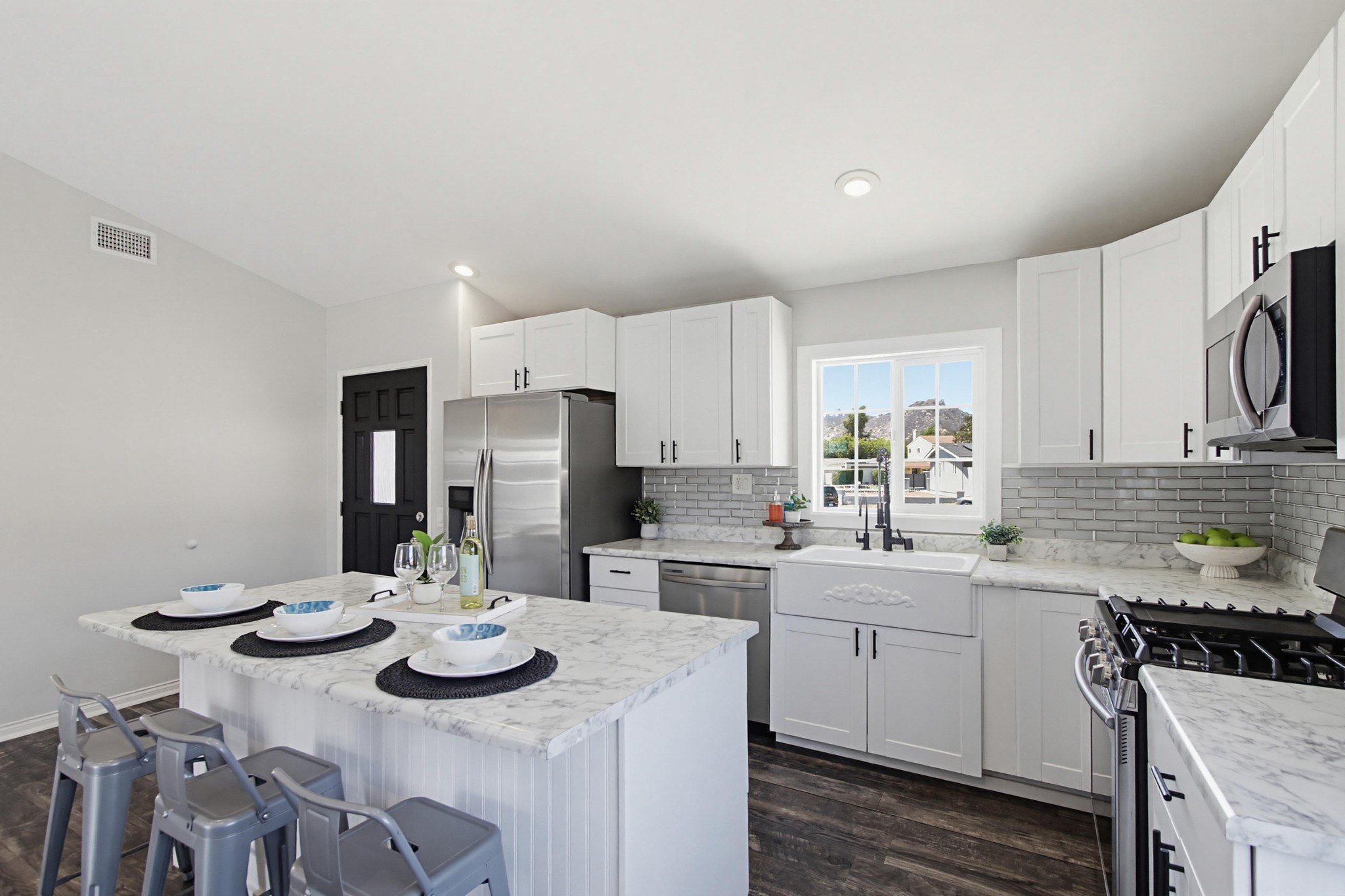 Virtual tour photo 13 of 100 for 320 James St