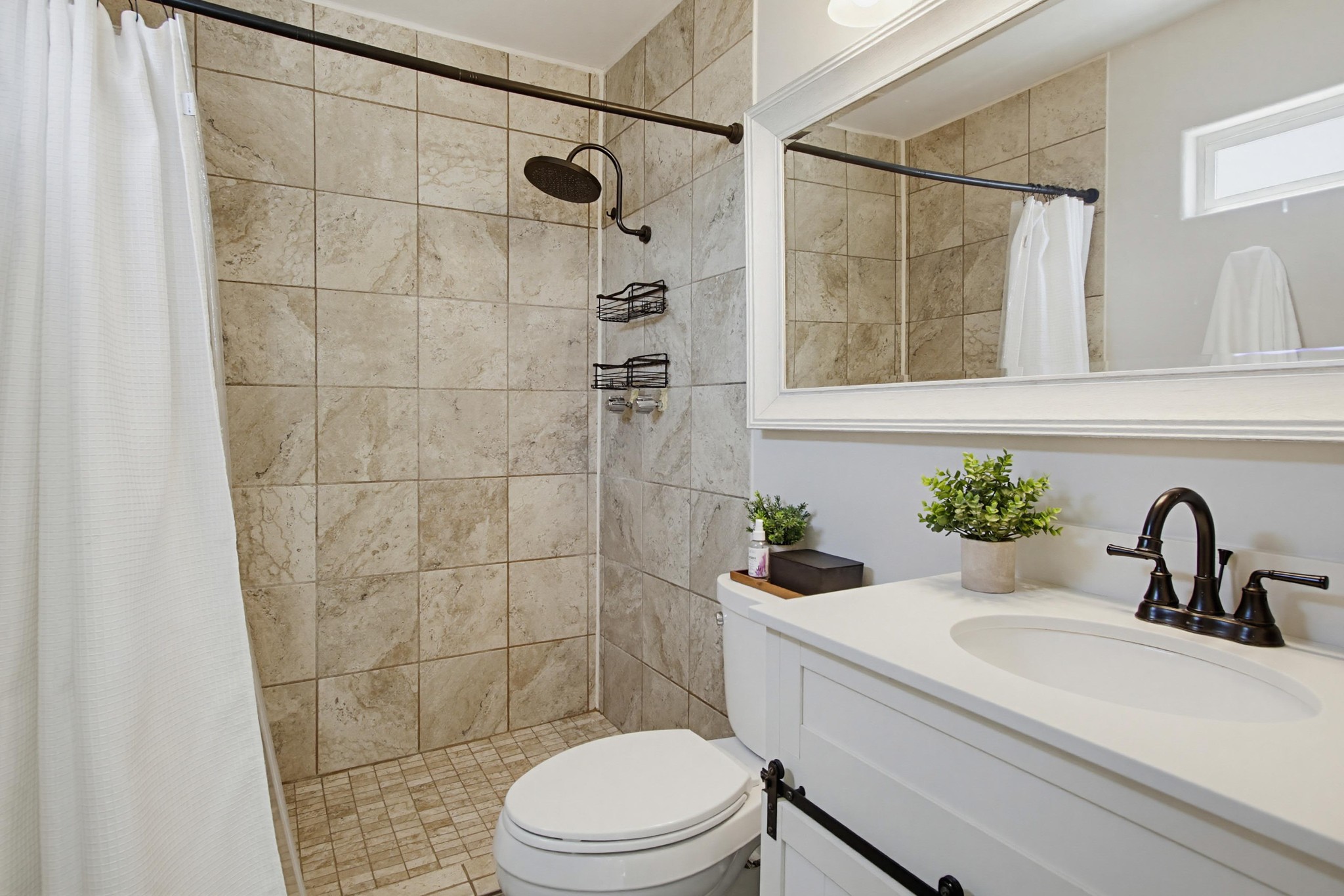 Virtual tour photo 28 of 100 for 320 James St