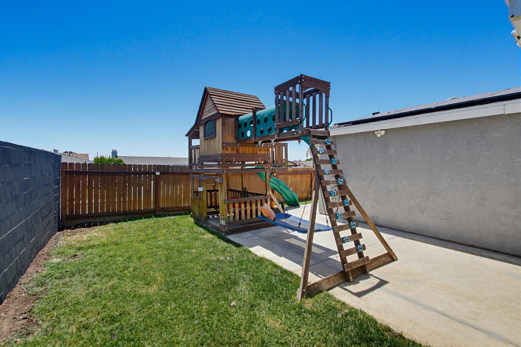 Virtual tour photo 42 of 100 for 320 James St