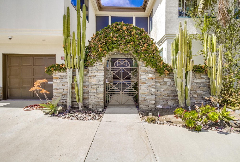 Virtual tour photo 8 of 150 for 320 San Elijo St