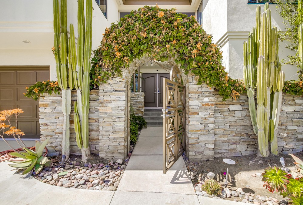 Virtual tour photo 9 of 150 for 320 San Elijo St