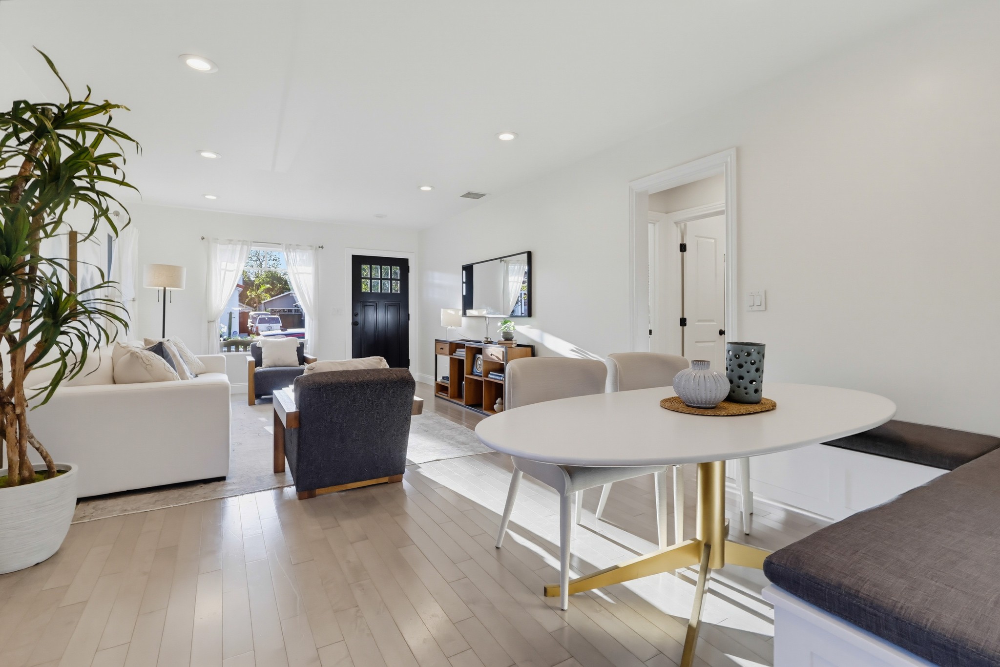 Virtual tour photo 17 of 62 for 320 St Joseph Ave