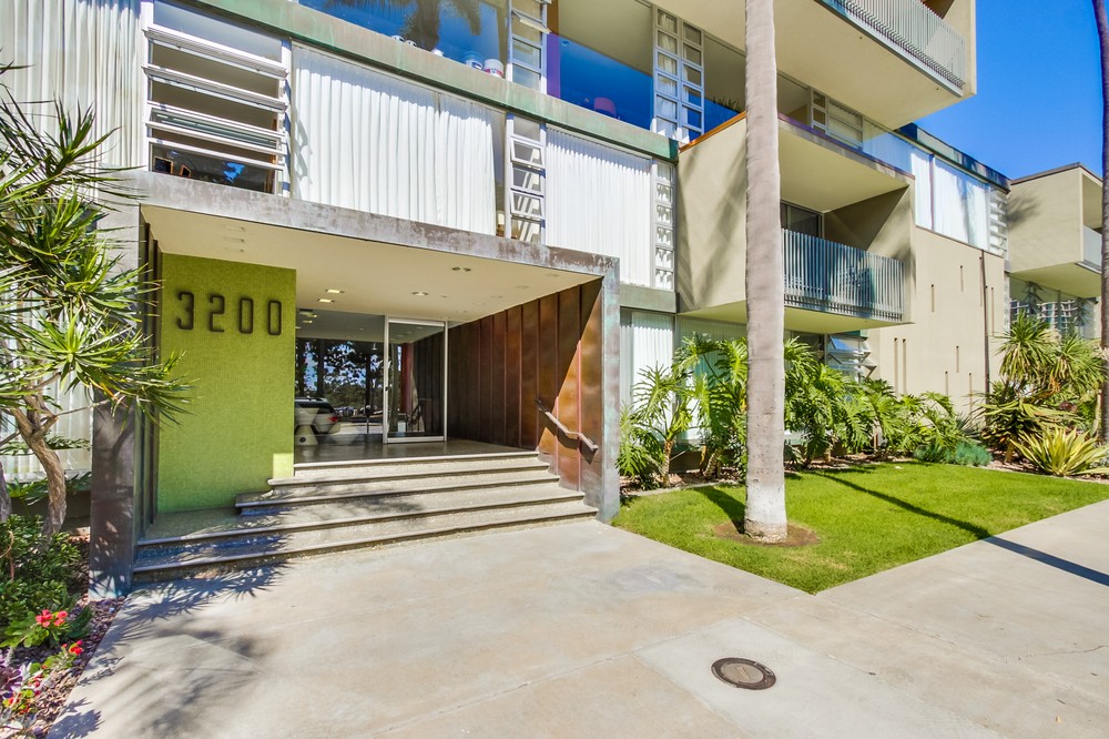 Virtual tour photo 3 of 30 for 3200 6th Avenue #107