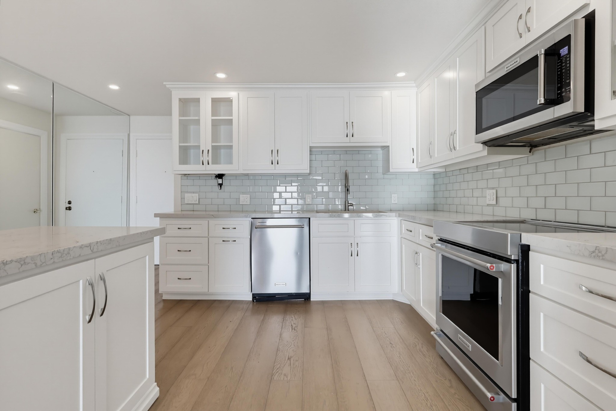 Virtual tour photo 6 of 60 for 3200 La Rotonda Dr Unit 205