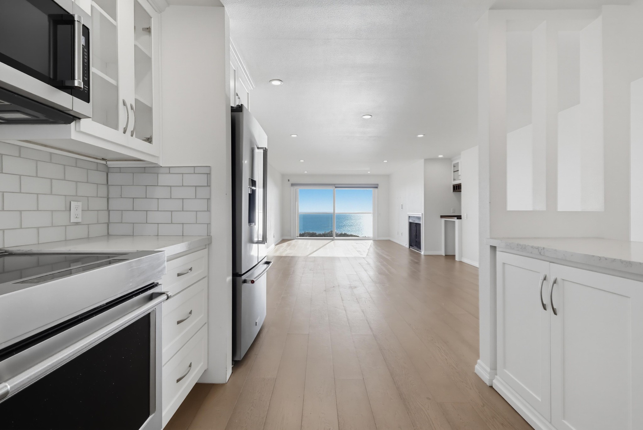 Virtual tour photo 7 of 60 for 3200 La Rotonda Dr Unit 205