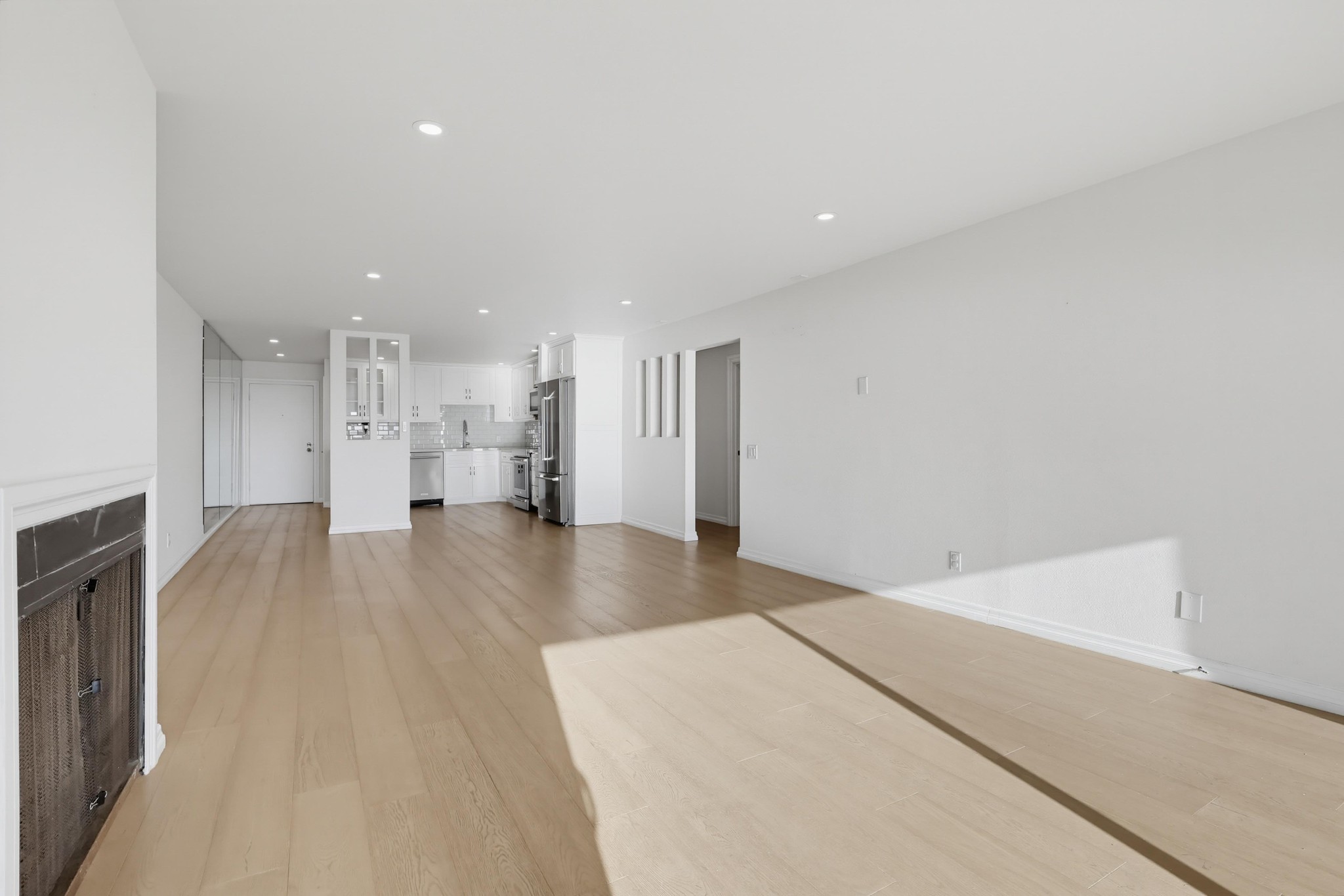 Virtual tour photo 20 of 60 for 3200 La Rotonda Dr Unit 205
