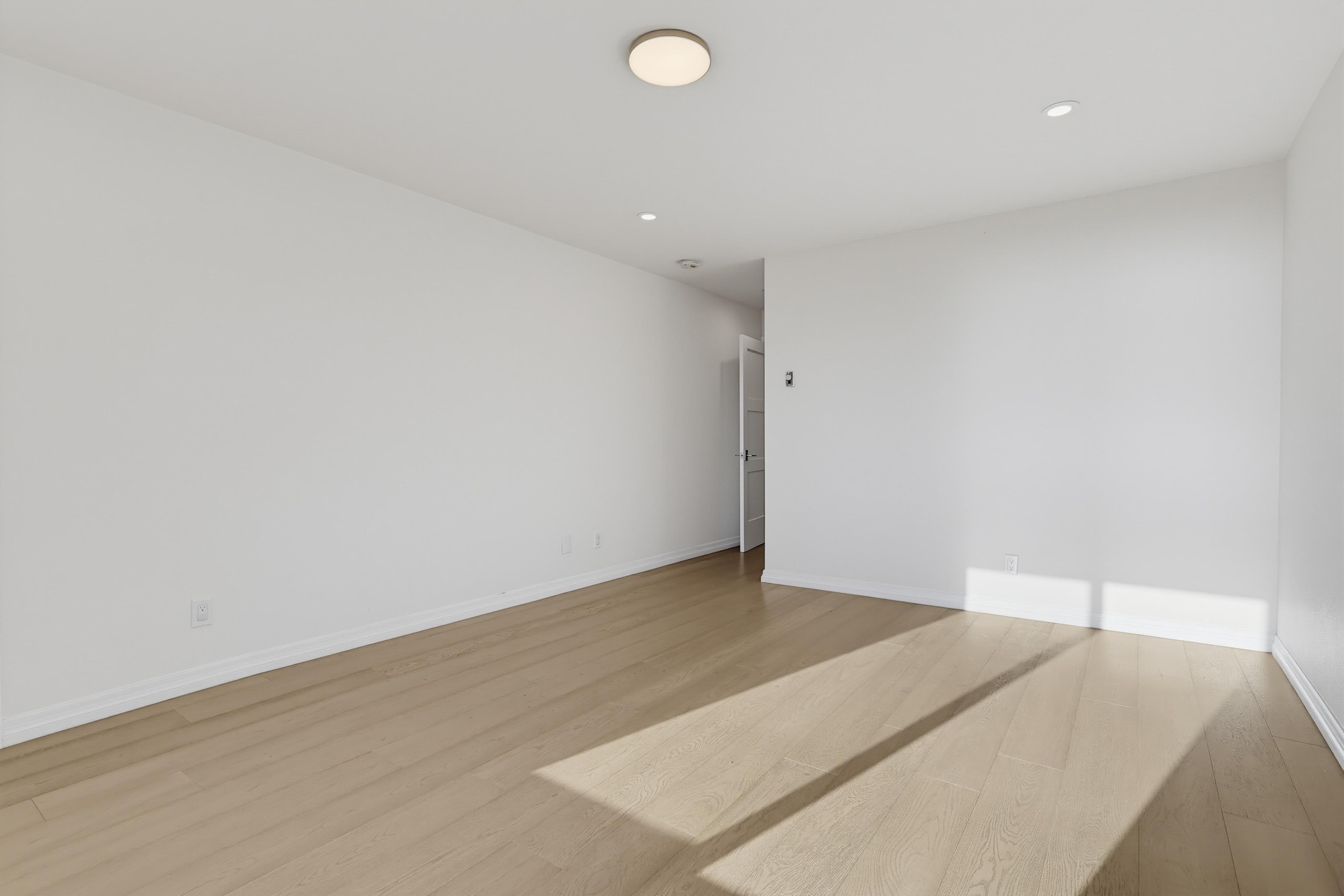 Virtual tour photo 27 of 60 for 3200 La Rotonda Dr Unit 205