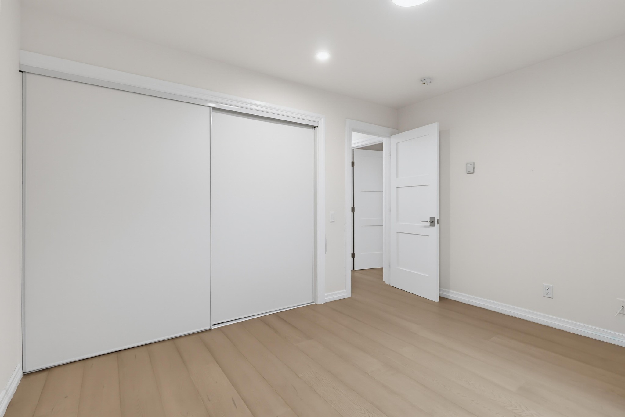 Virtual tour photo 42 of 60 for 3200 La Rotonda Dr Unit 205