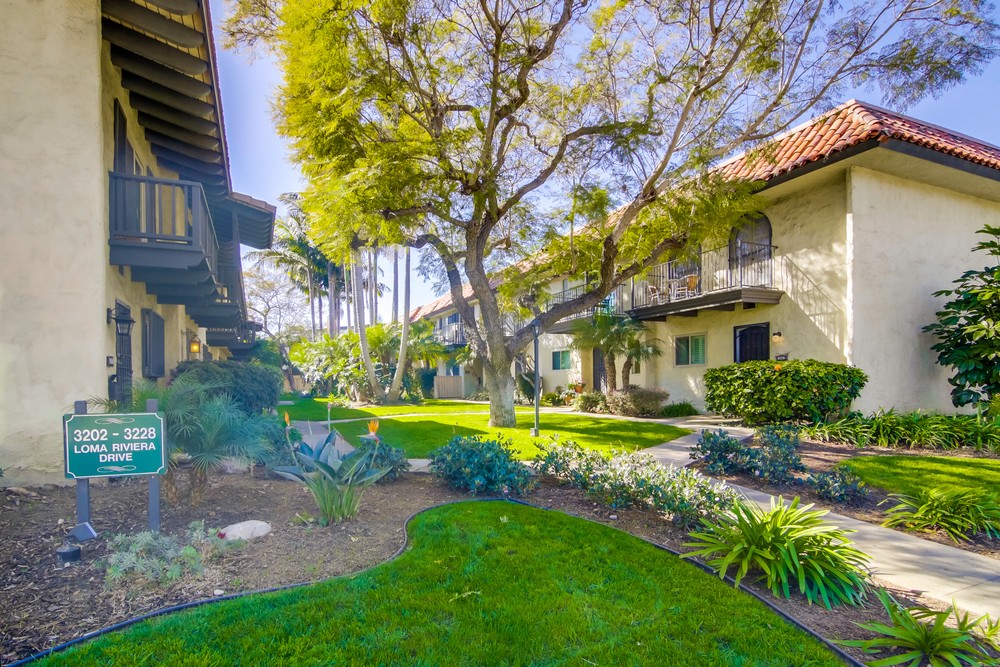 Virtual tour photo 3 of 57 for 3204 Loma Riviera Dr