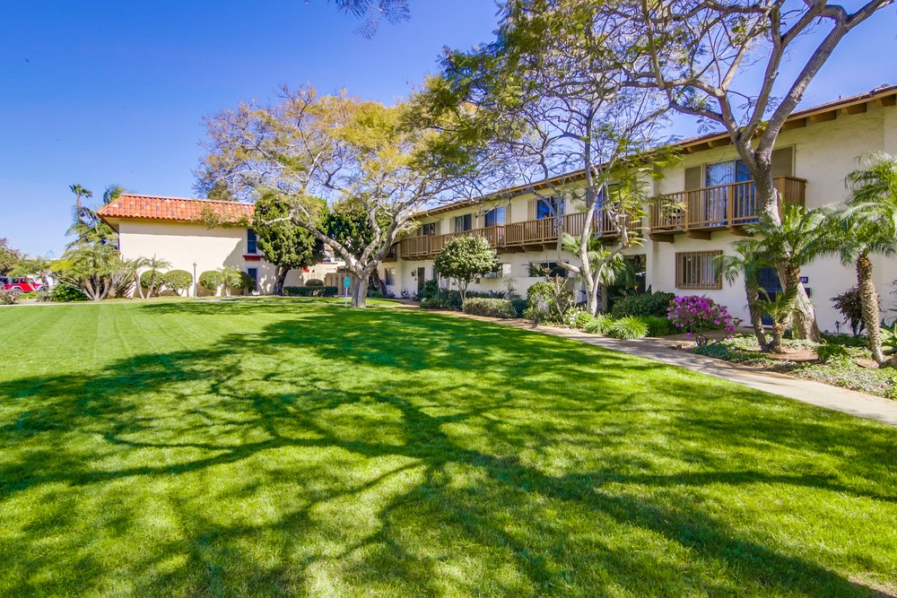 Virtual tour photo 9 of 57 for 3204 Loma Riviera Dr