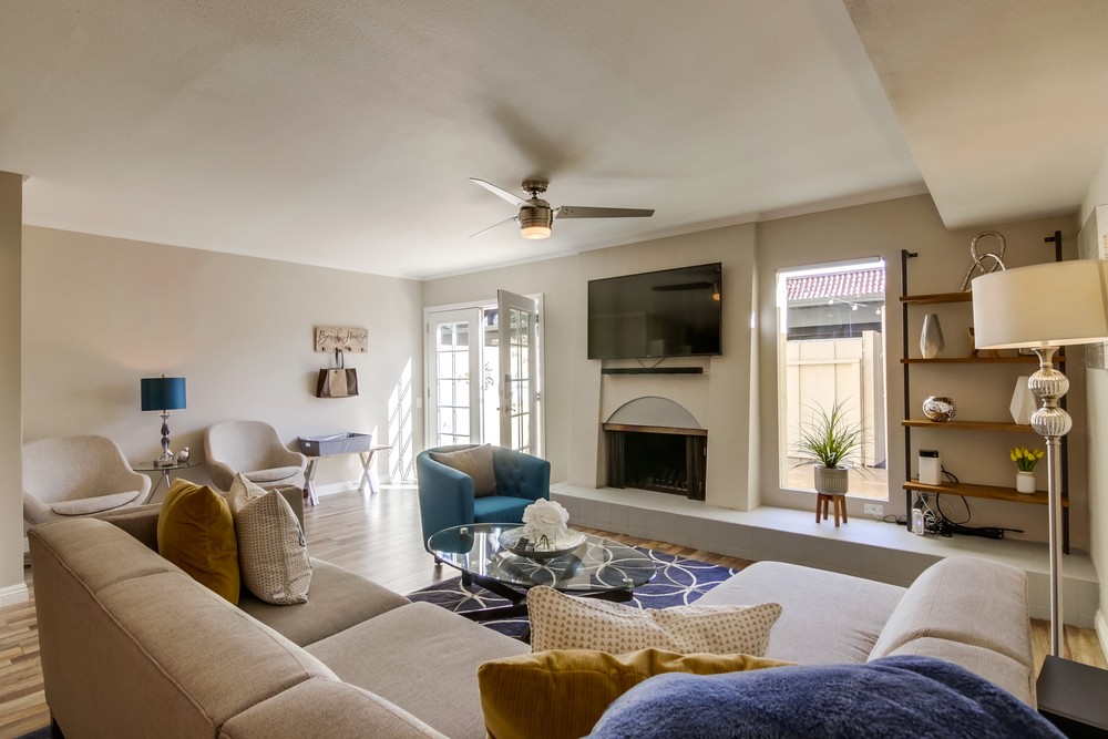 Virtual tour photo 12 of 57 for 3204 Loma Riviera Dr