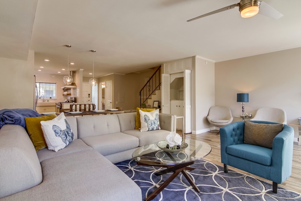 Virtual tour photo 16 of 57 for 3204 Loma Riviera Dr