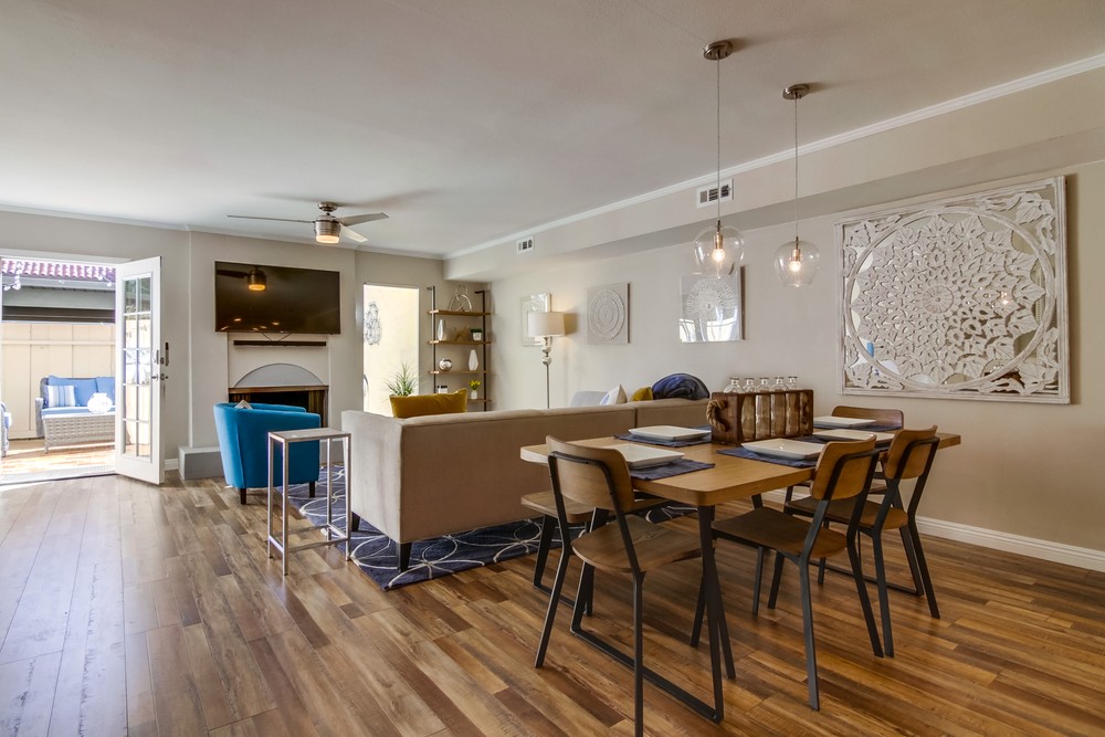 Virtual tour photo 20 of 57 for 3204 Loma Riviera Dr