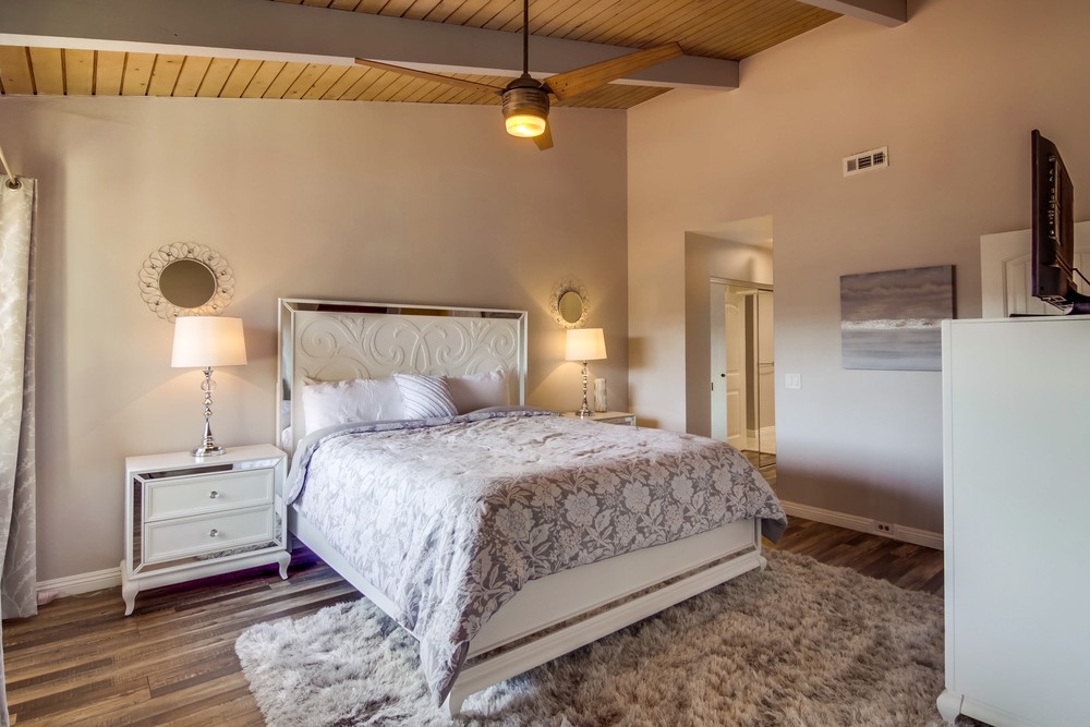 Virtual tour photo 39 of 57 for 3204 Loma Riviera Dr