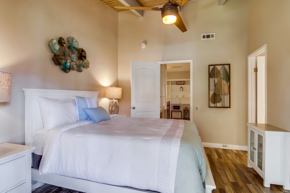 Virtual tour photo 49 of 57 for 3204 Loma Riviera Dr