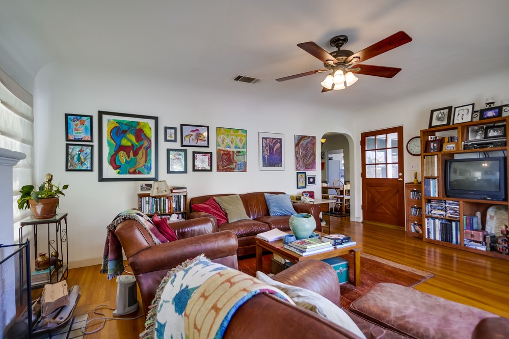 Virtual tour photo 13 of 60 for 3205 Hawthorn Street