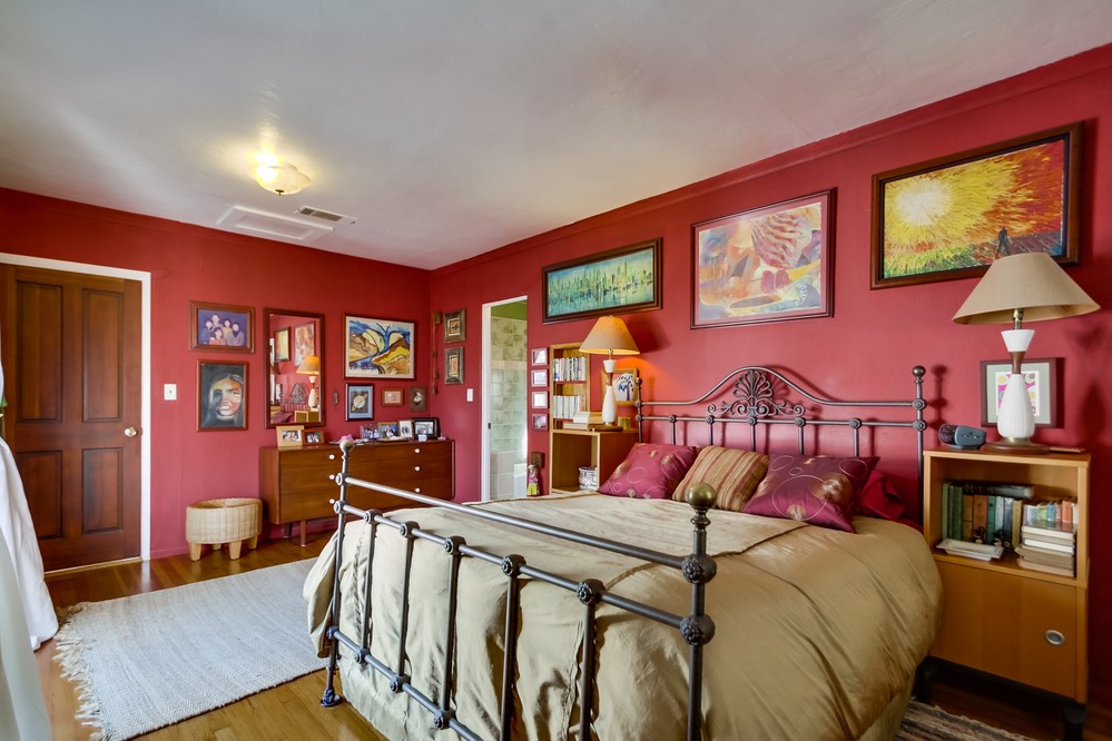 Virtual tour photo 28 of 60 for 3205 Hawthorn Street