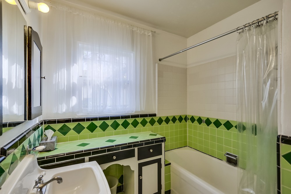 Virtual tour photo 39 of 60 for 3205 Hawthorn Street
