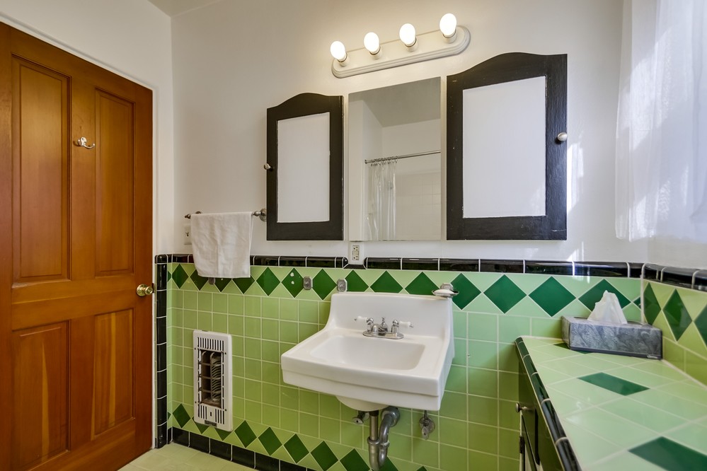 Virtual tour photo 40 of 60 for 3205 Hawthorn Street