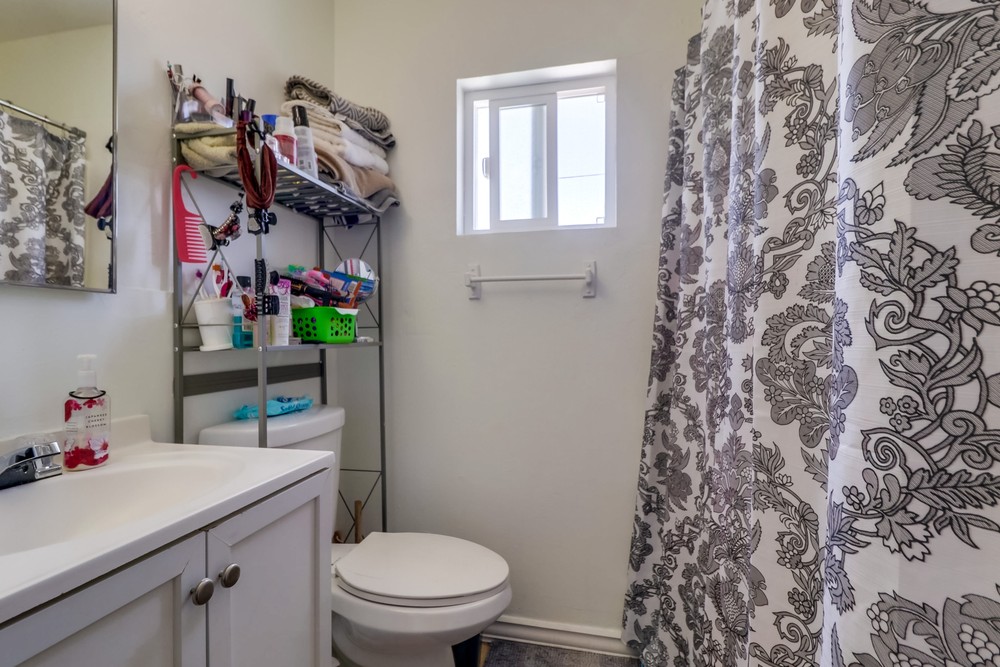 Virtual tour photo 18 of 45 for 3206-3208 van dyke ave