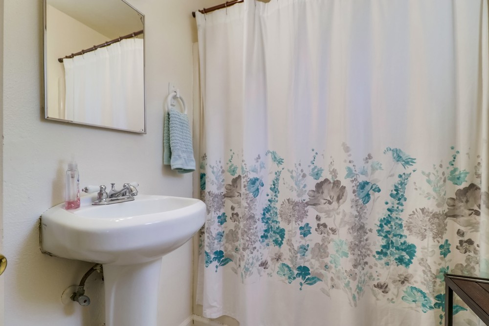 Virtual tour photo 30 of 45 for 3206-3208 van dyke ave