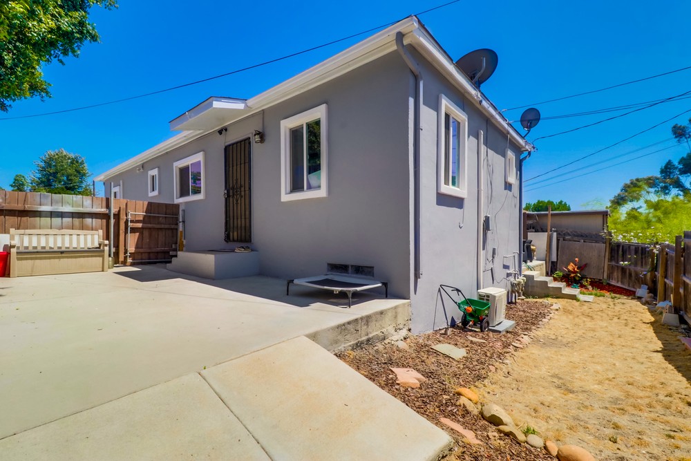Virtual tour photo 43 of 45 for 3206-3208 van dyke ave
