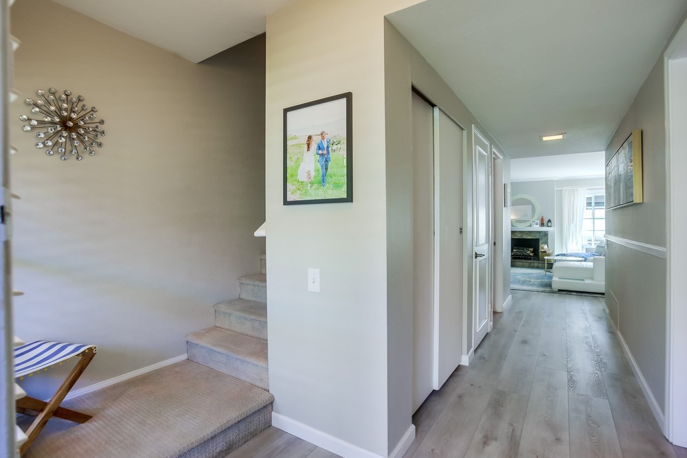 Virtual tour photo 9 of 56 for 3208 Loma Riviera Dr