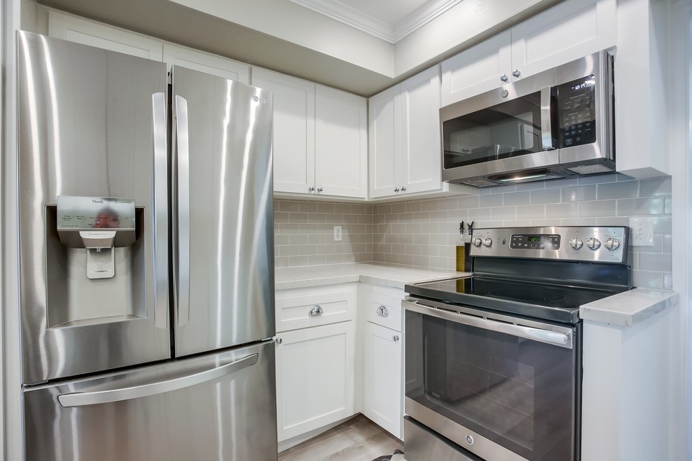 Virtual tour photo 19 of 56 for 3208 Loma Riviera Dr