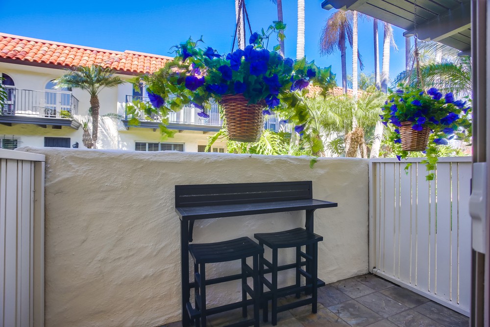 Virtual tour photo 29 of 56 for 3208 Loma Riviera Dr