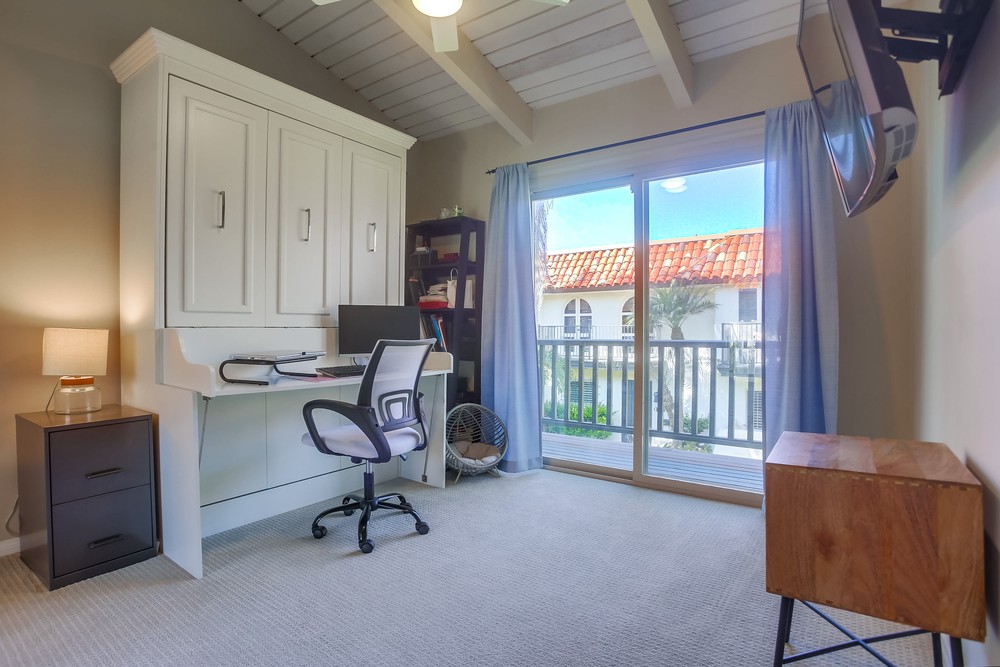 Virtual tour photo 34 of 56 for 3208 Loma Riviera Dr