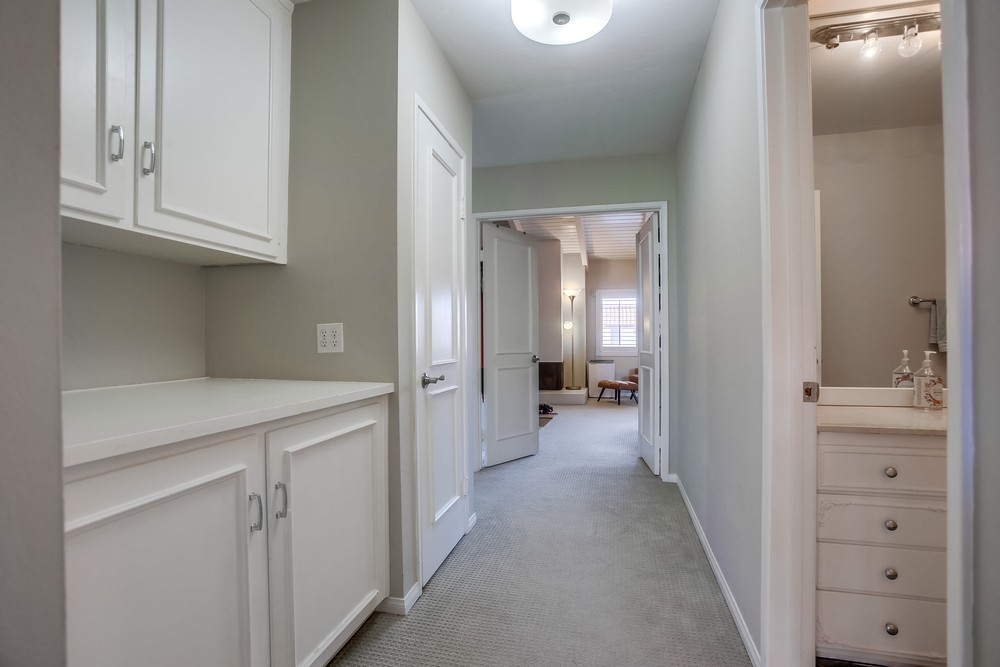 Virtual tour photo 42 of 56 for 3208 Loma Riviera Dr