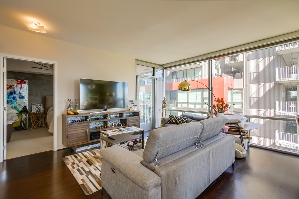 Virtual tour photo 17 of 73 for 321 10th Ave #907