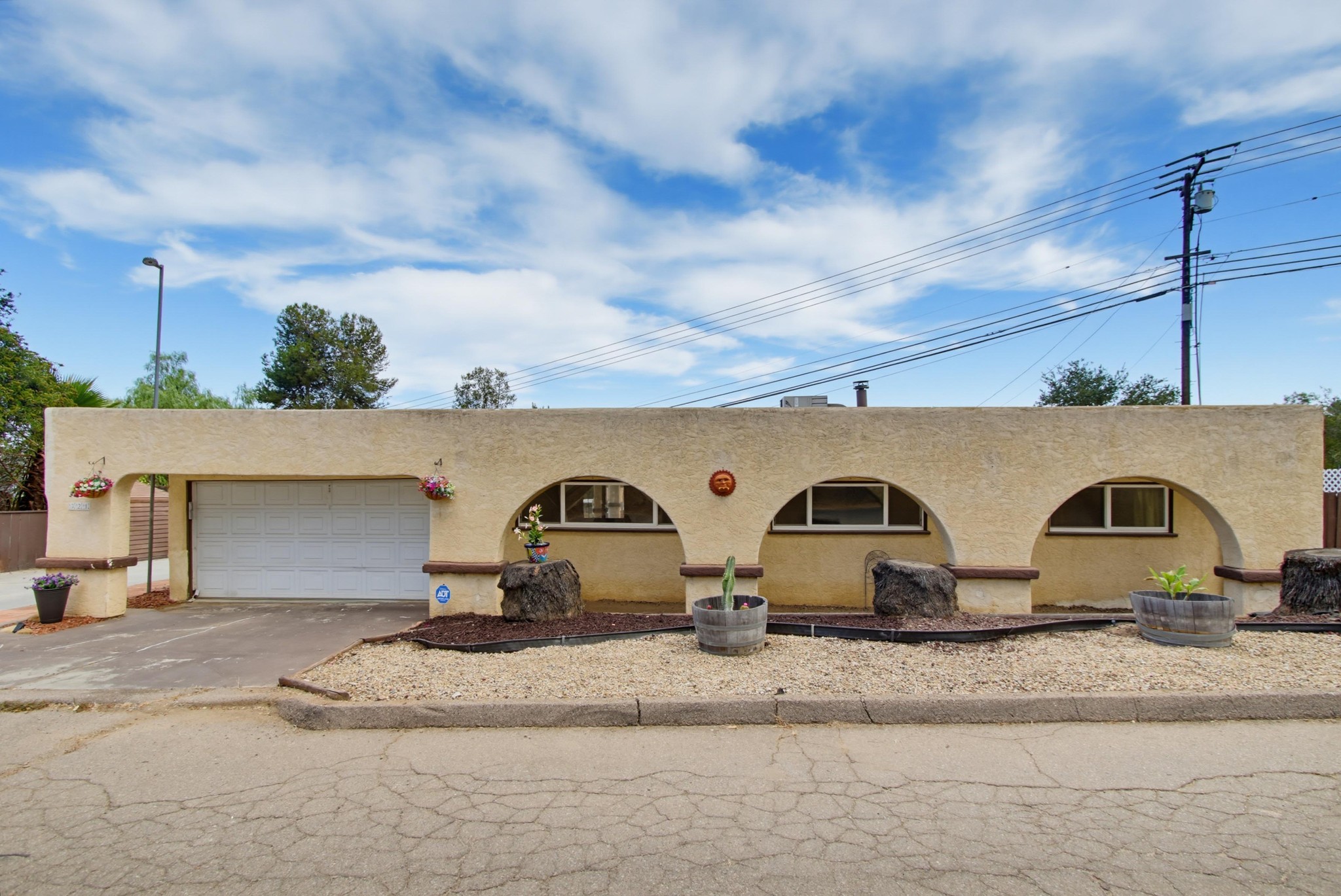 Virtual tour photo 3 of 51 for 321 North Ln