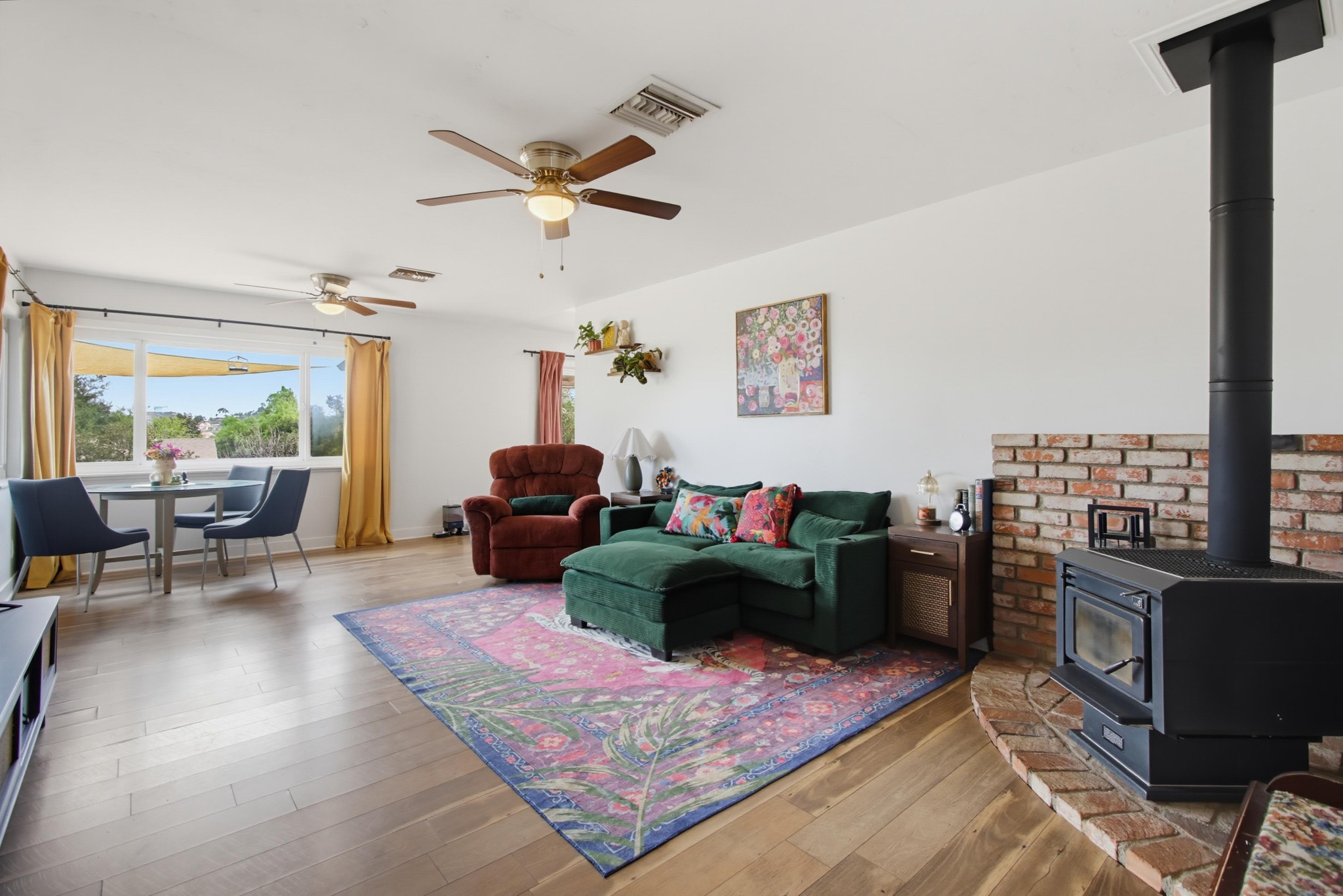 Virtual tour photo 12 of 51 for 321 North Ln