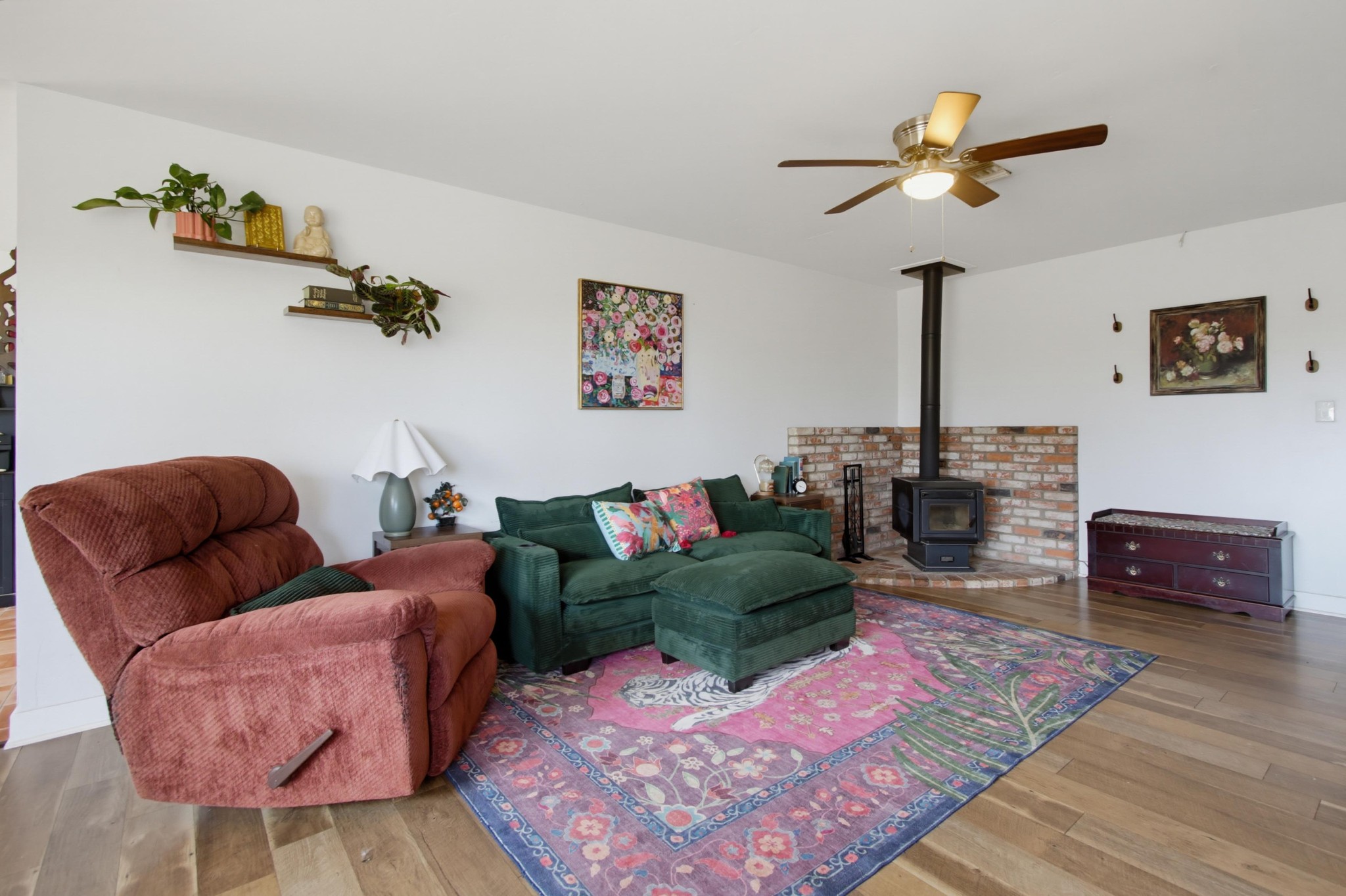 Virtual tour photo 14 of 51 for 321 North Ln