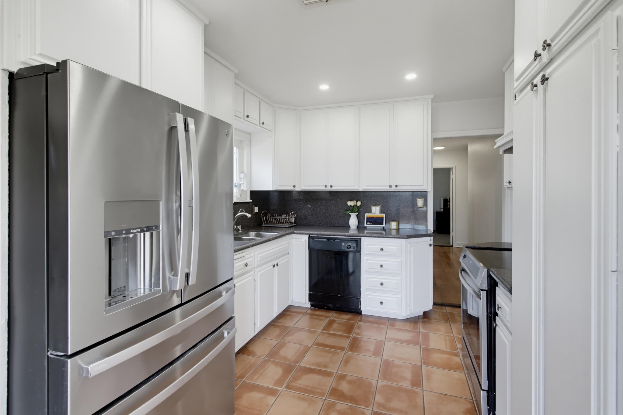 Virtual tour photo 19 of 51 for 321 North Ln