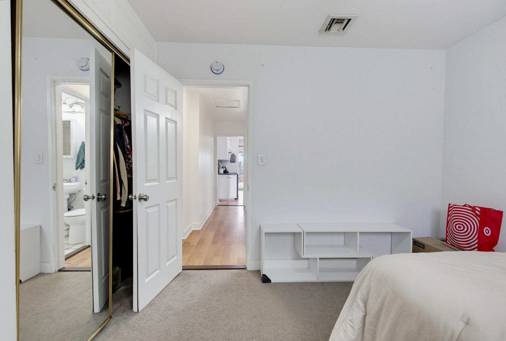Virtual tour photo 31 of 51 for 321 North Ln
