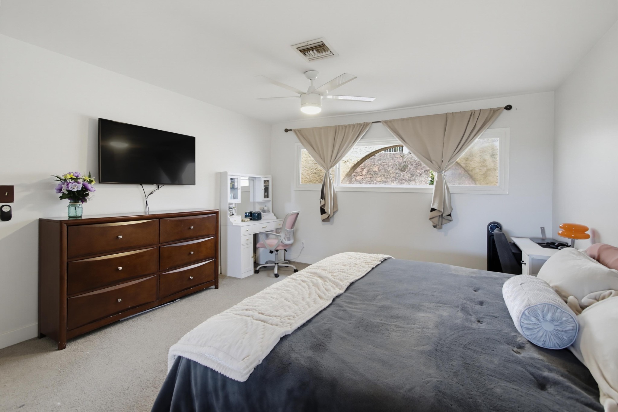 Virtual tour photo 36 of 51 for 321 North Ln