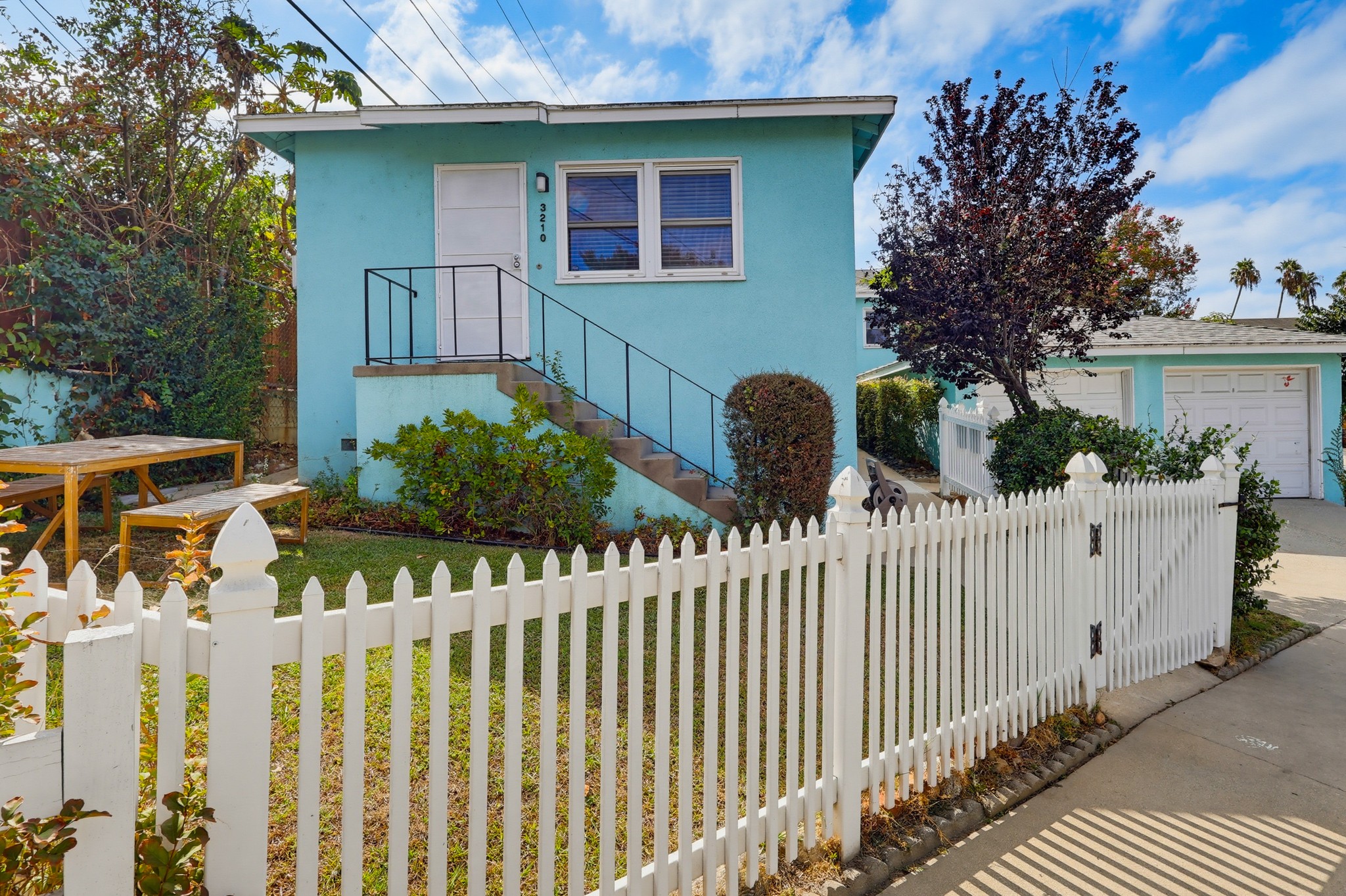 Virtual tour photo 4 of 50 for 3210 Edward Ave