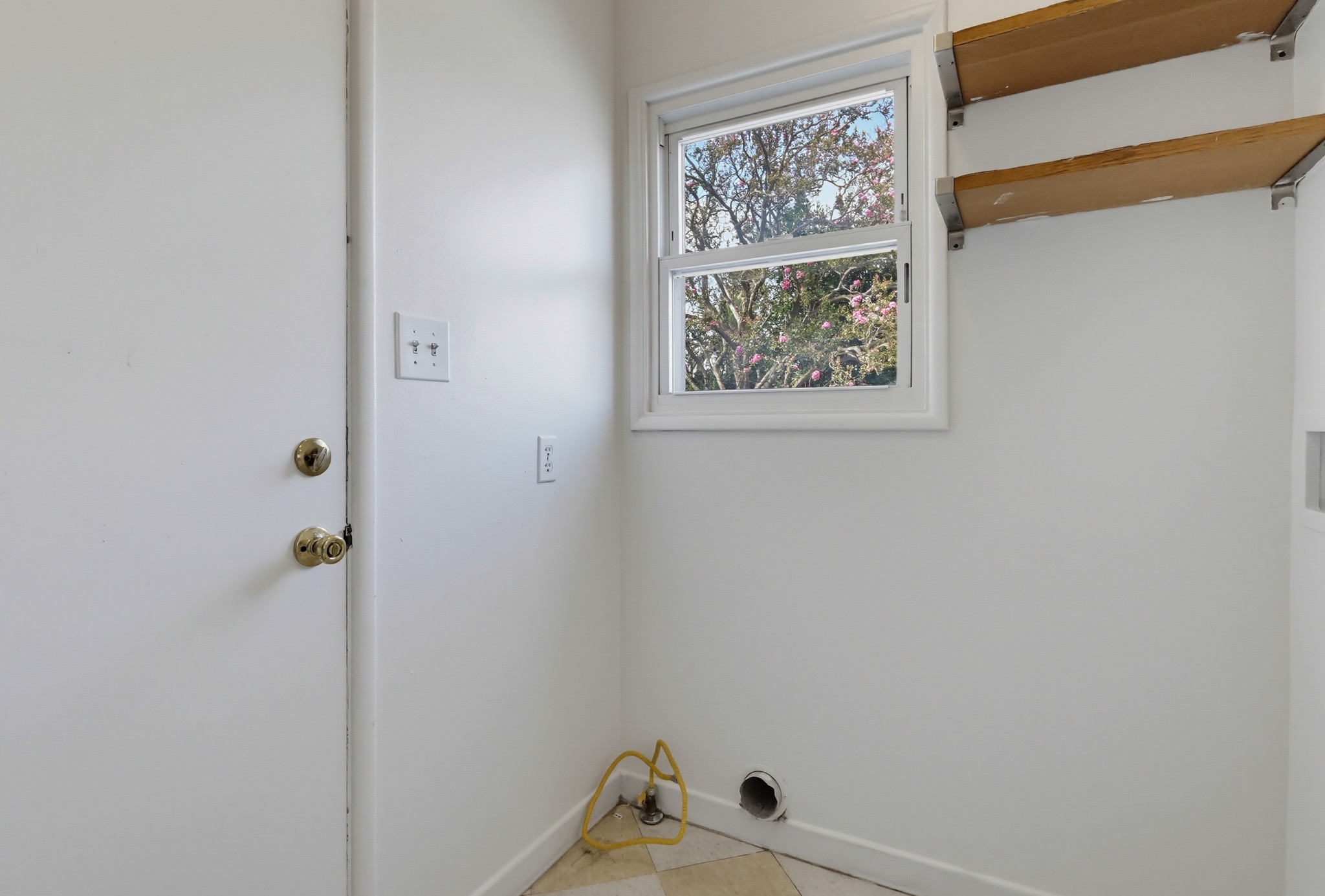 Virtual tour photo 28 of 50 for 3210 Edward Ave