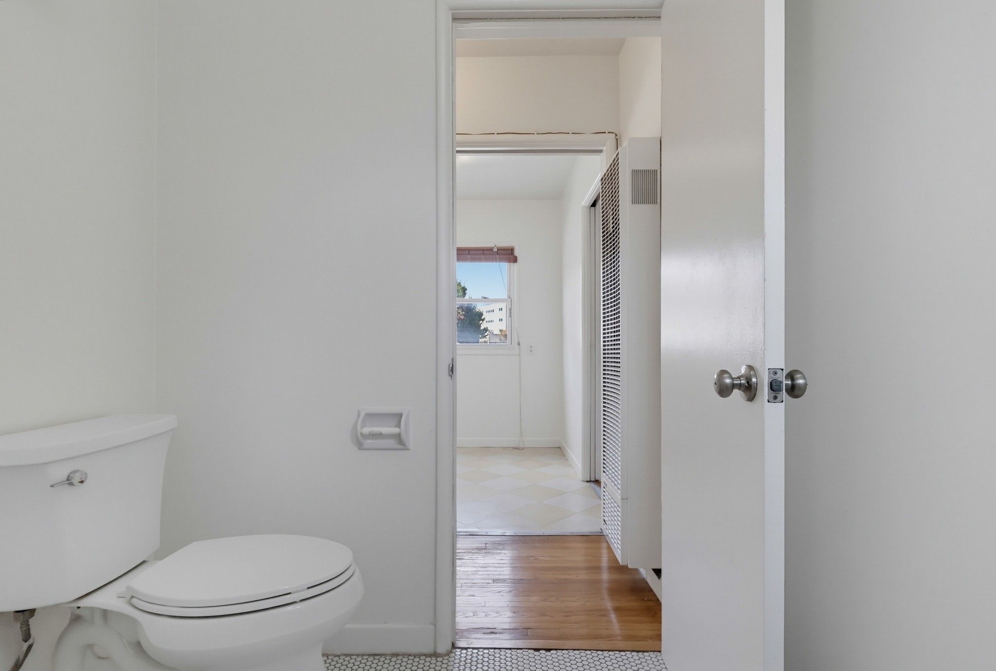 Virtual tour photo 41 of 50 for 3210 Edward Ave