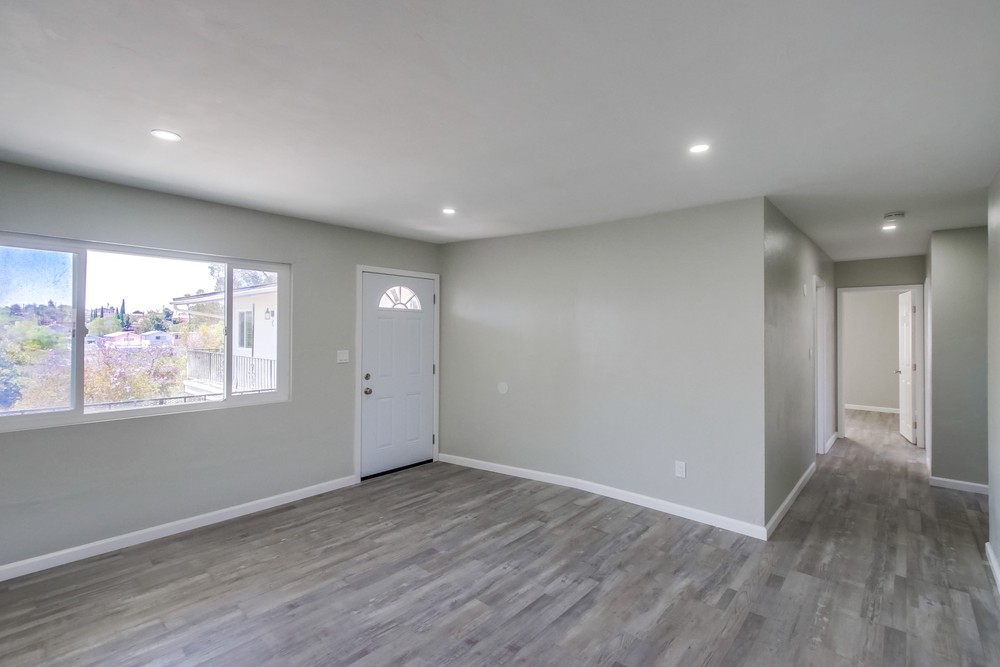 Virtual tour photo 10 of 28 for 3211 Euclid Ave