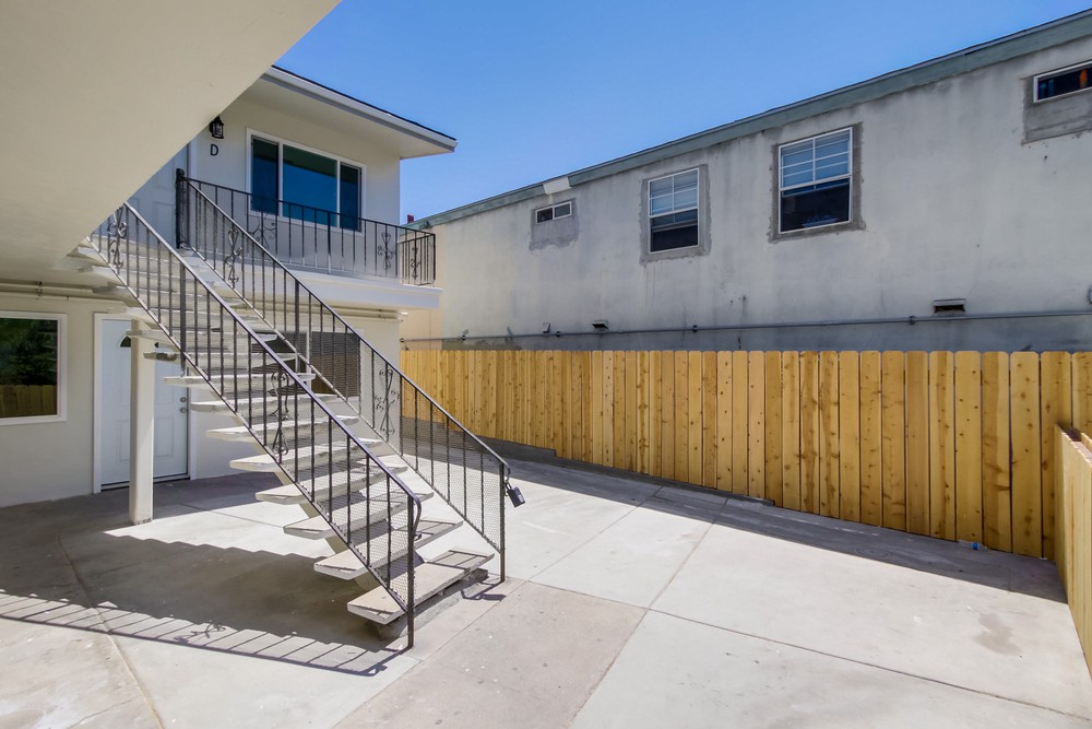 Virtual tour photo 1 of 27 for 3211 Euclid Ave
