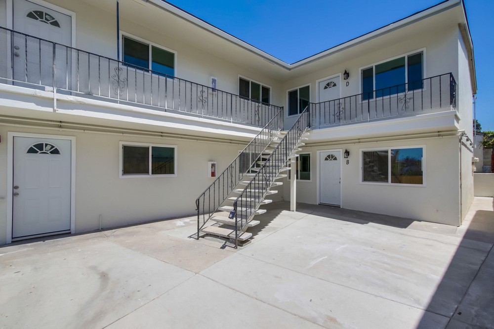Virtual tour photo 3 of 27 for 3211 Euclid Ave