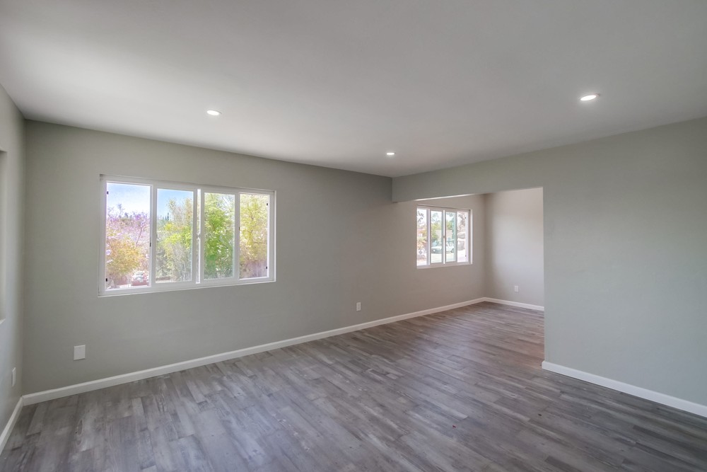 Virtual tour photo 6 of 27 for 3211 Euclid Ave