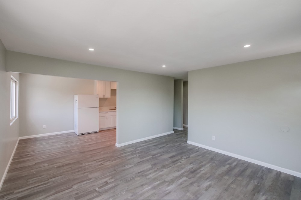 Virtual tour photo 7 of 27 for 3211 Euclid Ave